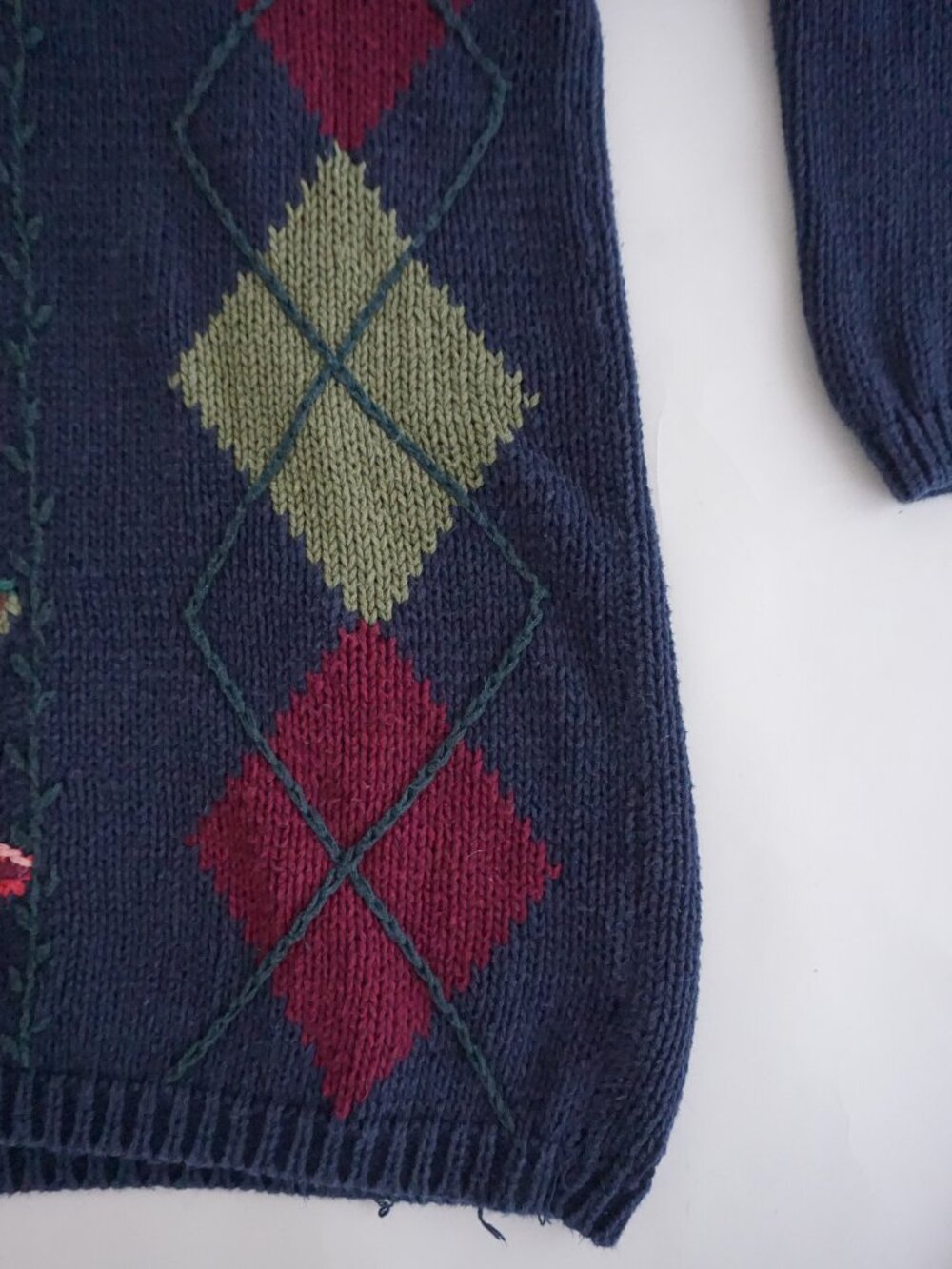 Vintage White Stag Navy Burgundy Argyle Flowers Embroidered Cotton Sweater XL - Picture 4 of 13
